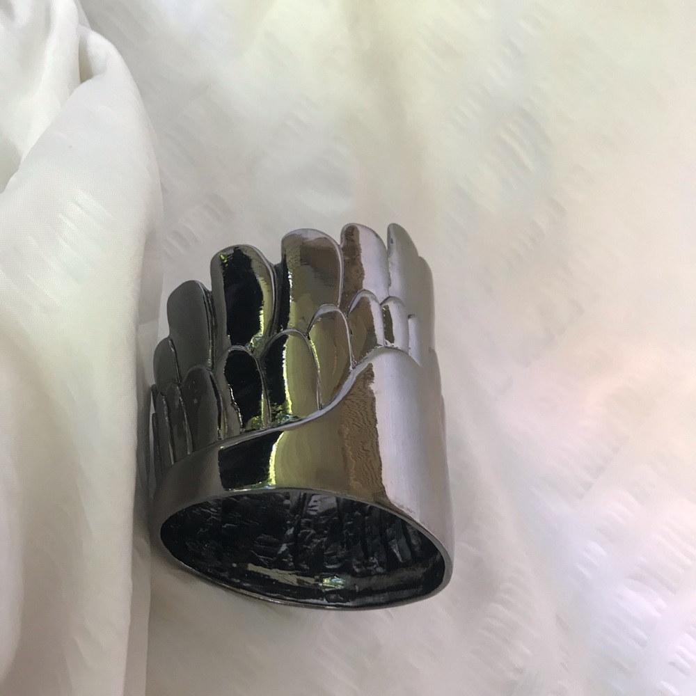 3 for $30 ❤️ 1st in - 1st get Sale Item!!!! LOTUS MENDES BANGLE Angel Wing - Picture 2 of 13